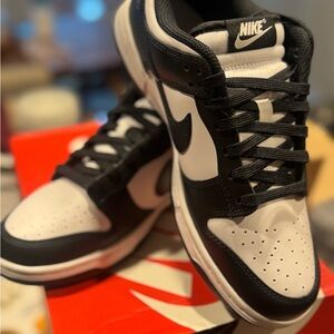 Nike Men's Classic Black and White Sneakers